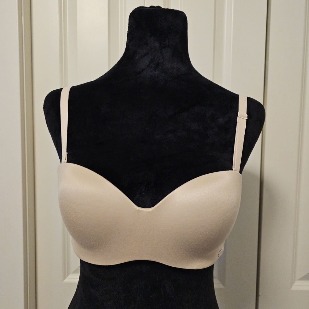 LA VIE EN ROSE STRAPLESS Convertible Seamless Beige Nude  Bra 34B